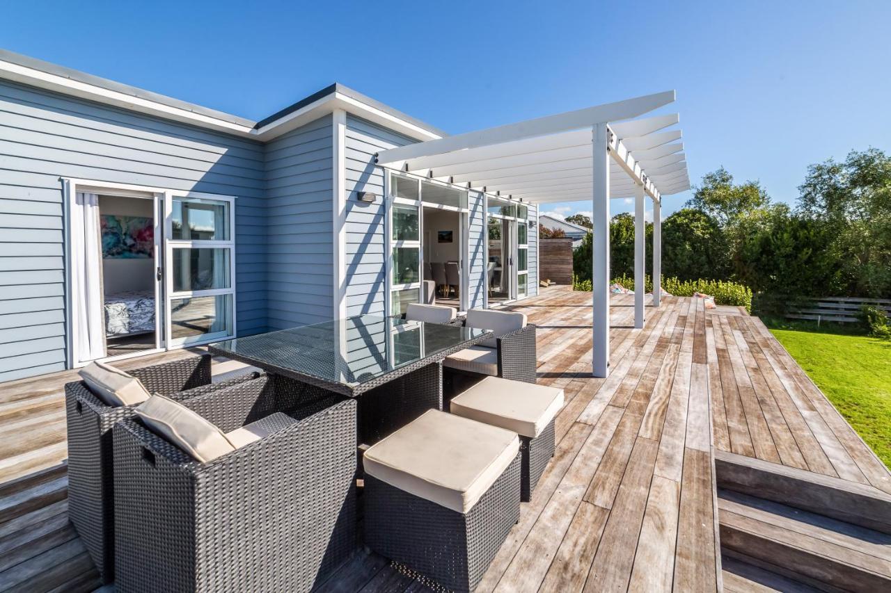 Blue Bungalow Martinborough Eksteriør bilde